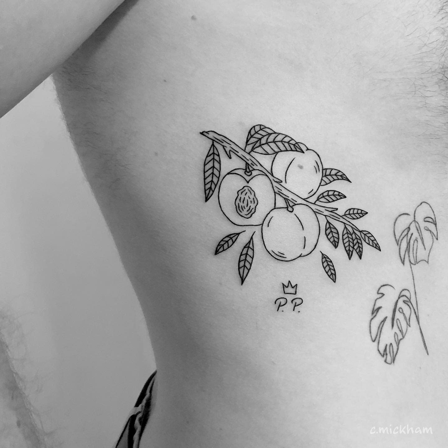 Peach Tattoo Ideas Symbolizing Immortality, Longevity, and Love